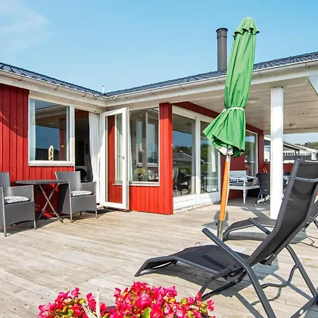 Holiday home 6 Person In Juelsminde-by Traum *